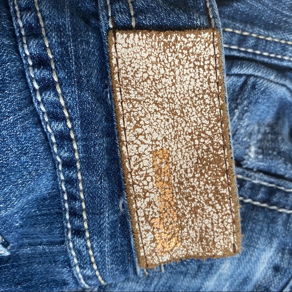 Express Jeans Zelda Skinny Cutoff Jean Shorts Distressed Denim size 0 Low Rise - Picture 6 of 7